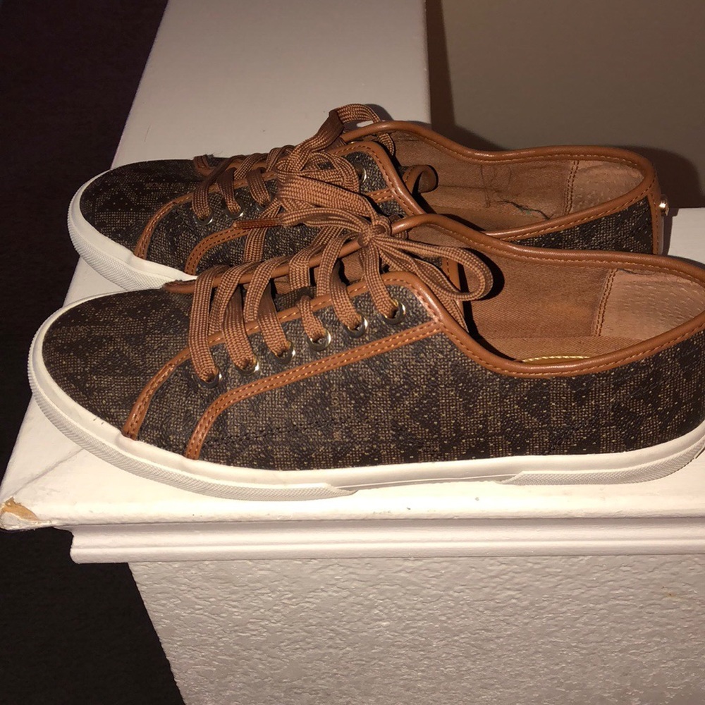 MK shoes - Picture 3 of 6